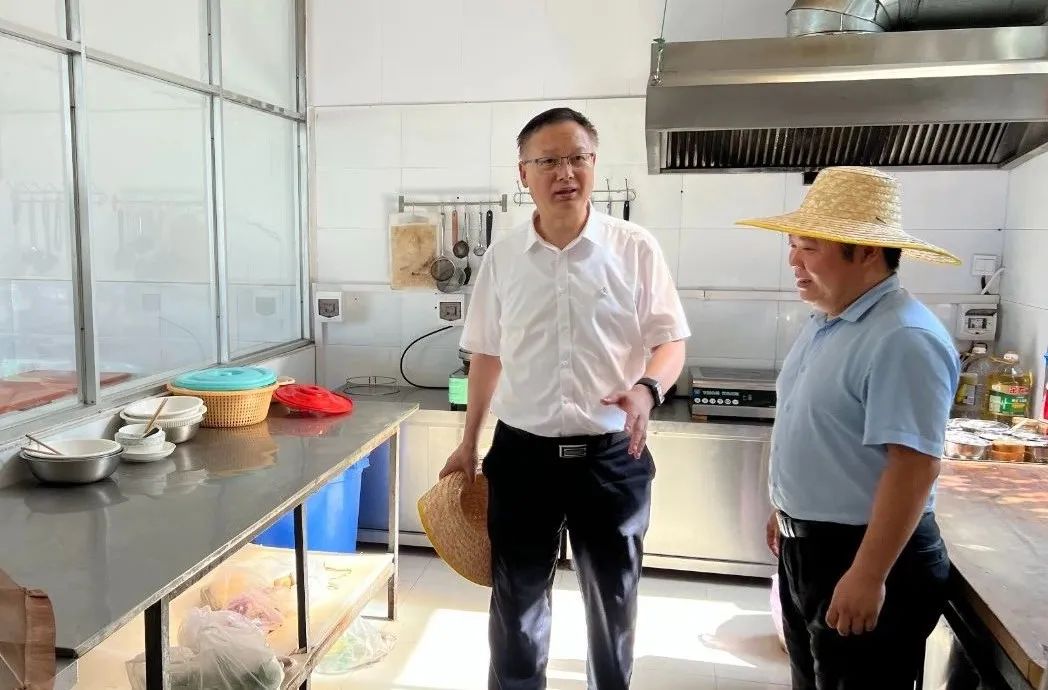 陕西J9集团集团：夏送清冷沁人心 凝心聚力鼓劲头